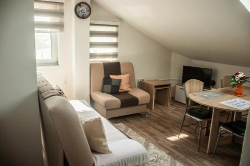 Un lugar para sentarse en Apartments Bašić