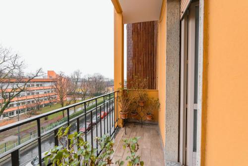 [IHost Apartment] - De Andreis 11