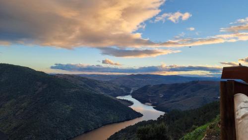 Vue générale sur la montagne ou vue sur la montagne depuis l'appartement