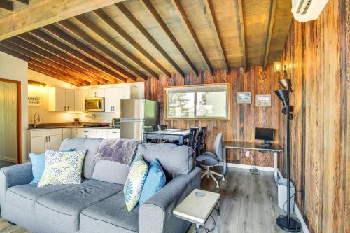 Φωτογραφία από το άλμπουμ του Ocean-View Oregon Coast Vacation Rental with Deck σε Gold Beach
