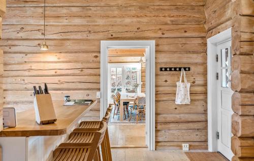 Εστιατόριο ή άλλο μέρος για φαγητό στο Beautiful Home In Jægerspris With Wifi