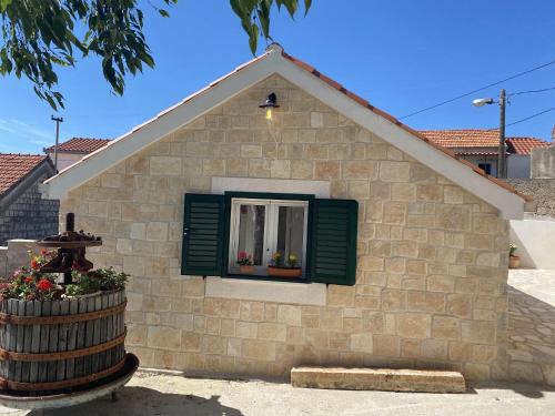 House Little Flower 2