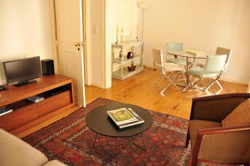 Lapa Chic Apartment by be@home
