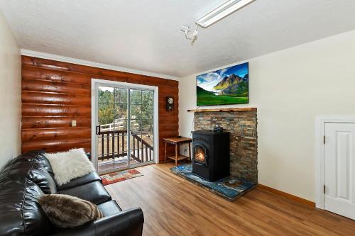 Φωτογραφία από το άλμπουμ του 121 - Rancharillo - Meredith Lodging σε Big Bear City