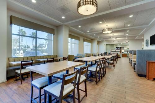 Drury Inn & Suites Orlando near Universal Orlando Resort photo 30