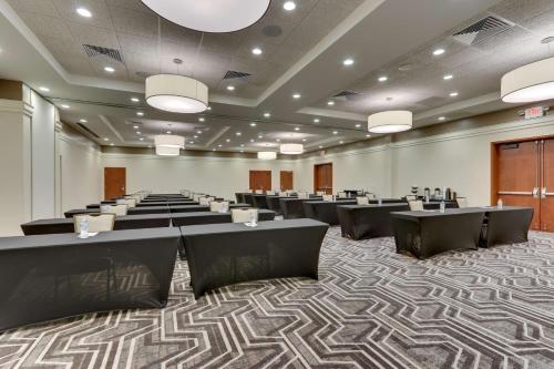 Drury Inn & Suites Orlando near Universal Orlando Resort photo 38