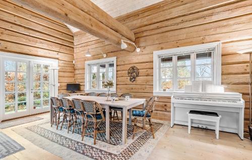 Φωτογραφία από το άλμπουμ του Beautiful Home In Jægerspris With Wifi σε Jægerspris