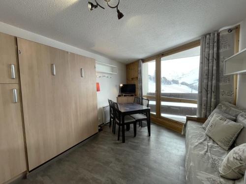 Studio 3 pers. avec balcon sud, accès pistes, quartier Preyerand, Les Menuires - FR-1-452-386