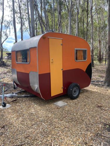 Fotografie z fotogalerie ubytování Tocumwal Chocolate School Glamping v destinaci Tocumwal