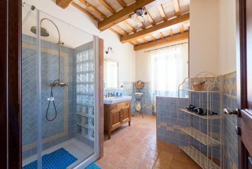 A bathroom at B&B Antica Fonte del Latte