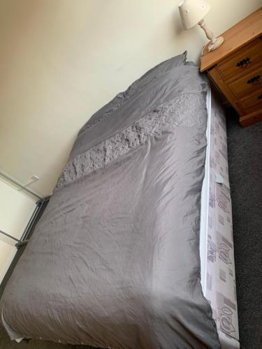 Ένα ή περισσότερα κρεβάτια σε δωμάτιο στο Double room Eastbourne