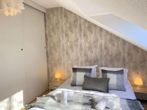 L’Orme • Duplex central au bord du canal