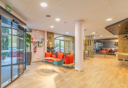 Posezení v ubytování B&B HOTEL Marseille La Valentine Porte d'Aubagne