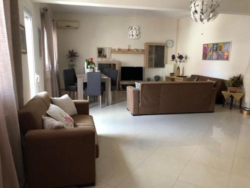 3 bedroom apartment in Heraklion - Free Parking