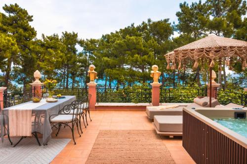 Scorpios Mansion Loft / Downtown Skala / Seaside