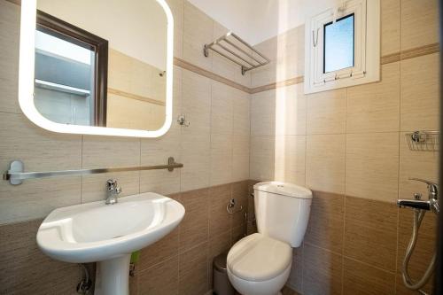 A bathroom at Archangelos SKY Garden Apartment