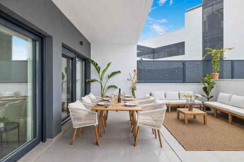 W4 Private Pool - Luxury Style Apartment photo 3