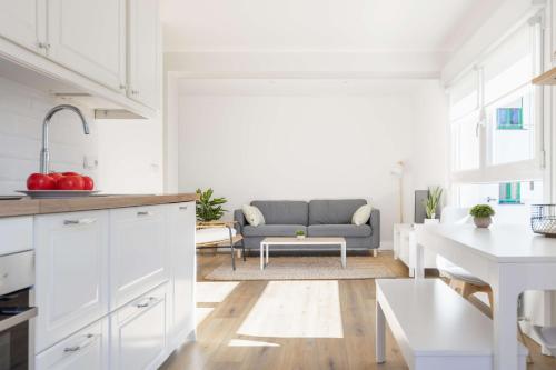 Martinenea -Luminosa vivienda by Egona