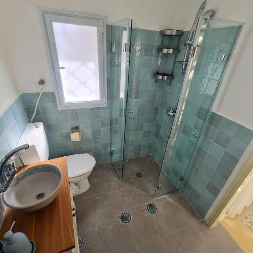Koupelna v ubytování Bright, quiet charming getaway ideally located