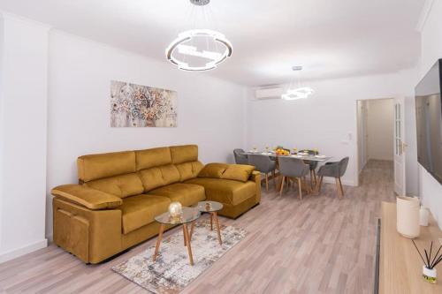 Apartment near the city centre + free parking