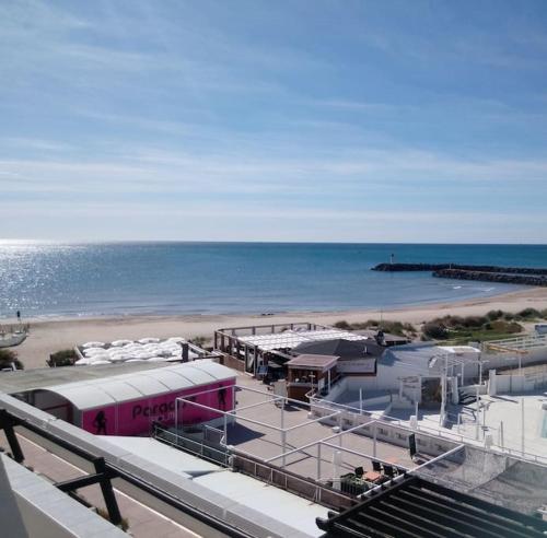 Duplex 121A, Port nature