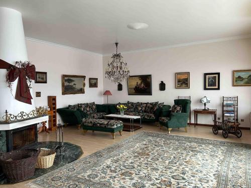 Ruang duduk di Villa Engelskirchen