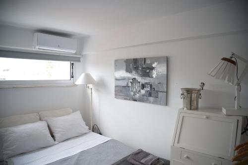 Central aesthetic studio with panoramic views