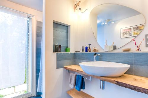 Bilik mandi di Maison Spacieuse avec vue dégagée