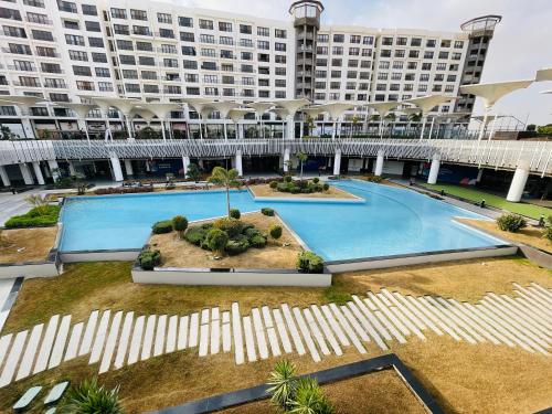 Piscina di Happy Vacation Duplex, New Cairo o nelle vicinanze