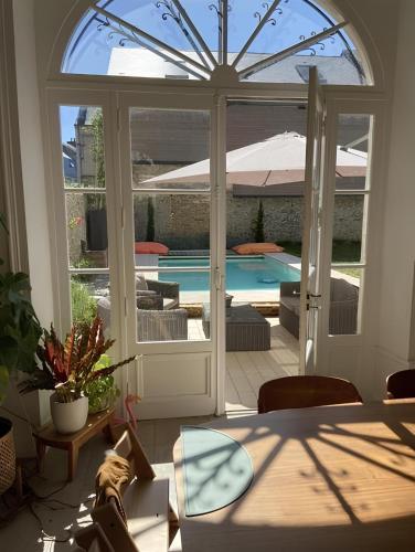 Photo de la galerie de l'établissement Le Serengeti - Piscine - 9pers - Circuit Bugatti - Rêve au Mans, au Mans