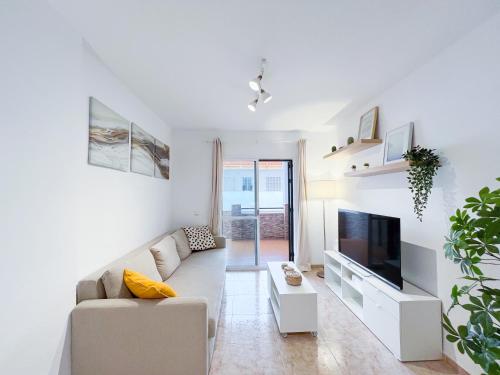 Family apartment in Playa de Carvajal, Benalmádena