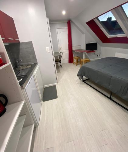 studio indépendant 800 m de la gare du Mans