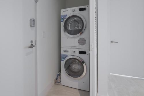 Prime location: Luxury Condo at brickell photo 29