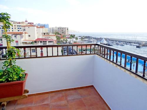 Gallery image of Piso en Candelaria con terraza, vistas al mar, aire acondicionado y garaje in Candelaria