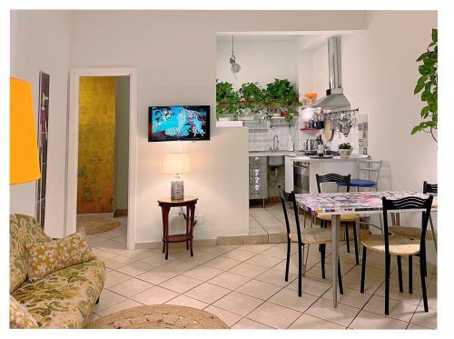 Küche/Küchenzeile in der Unterkunft Leda's Home