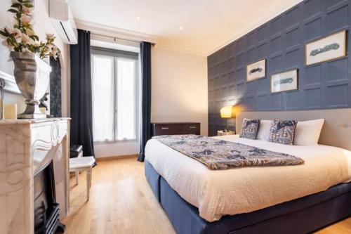 From 1882, romantic flat, in the Golden Square