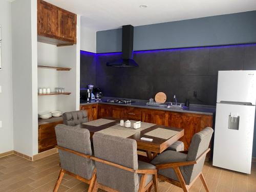 Η κουζίνα ή μικρή κουζίνα στο Sayula luxury apartments