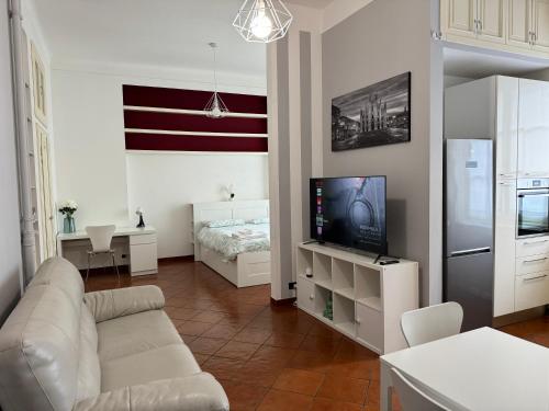 Ponthouse: Navigli, IULM, Romolo