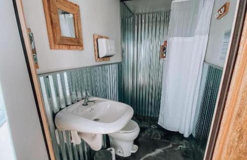 Ένα μπάνιο στο Yellowstone Glamping