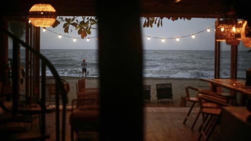 ホテルから撮影された、または一般的な海の景色