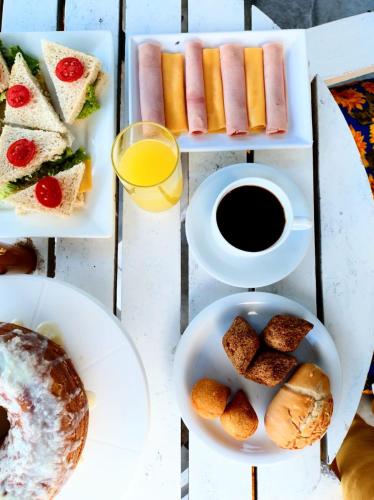 Mâncare la sau în apropiere de acest han