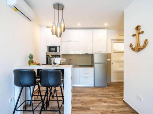 Dapur atau dapur kecil di Seaside apartments with a swimming pool Pomena, Mljet - 22317