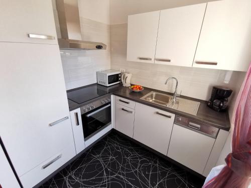 Apartments by the sea Dramalj, Crikvenica - 22483