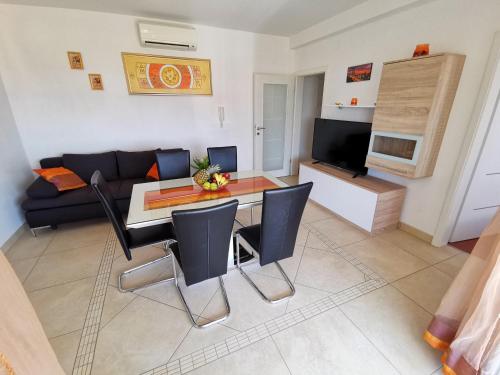 Apartments by the sea Dramalj, Crikvenica - 22500