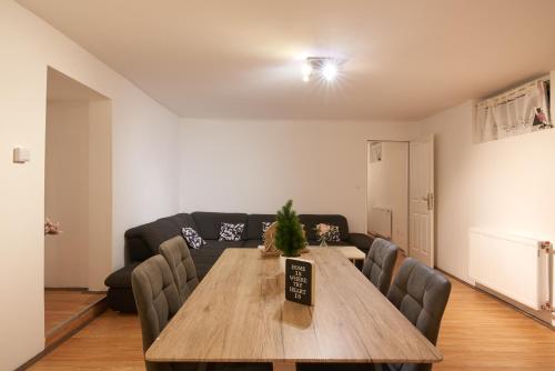 Spacious Apartment near Schoenbrunn Castle