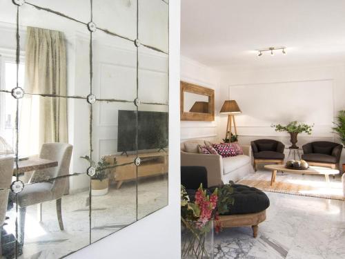 ChezmoiHomes Glow & Elegant apartment with parking