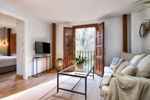 ChezmoiHomes Alhambra Hideaway