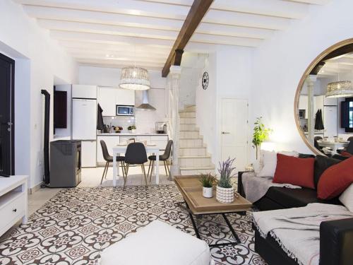 ChezmoiHomes Alhambra Boutique Terrace