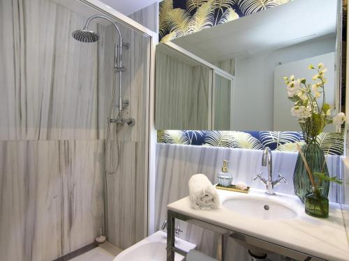 Kúpeľňa v ubytovaní Trinidad Deluxe Penthouse