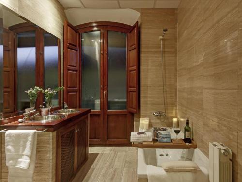 Chezmoihomes The Best Ultimate Luxury Penthouse tesisinde bir banyo
